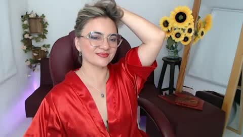 Snapshot of ana_hotmilf chatting on May 2026 11:35:01 PM Ana online show from May 2026 11:35:01 PM