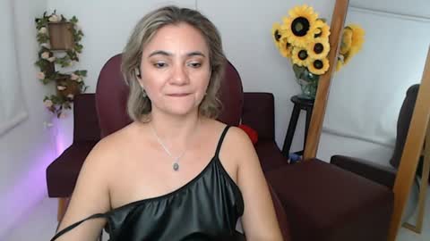 Snapshot of ana_hotmilf chatting on June 2026 02:24:02 AM Ana online show from June 2026 02:24:02 AM