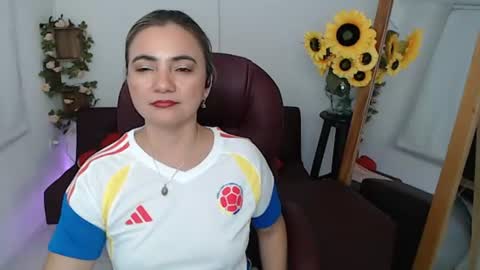 Snapshot of ana_hotmilf chatting on June 2026 11:38:02 PM Ana online show from June 2026 11:38:02 PM