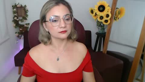 Snapshot of ana_hotmilf chatting on June 2026 11:52:01 PM Ana online show from June 2026 11:52:01 PM