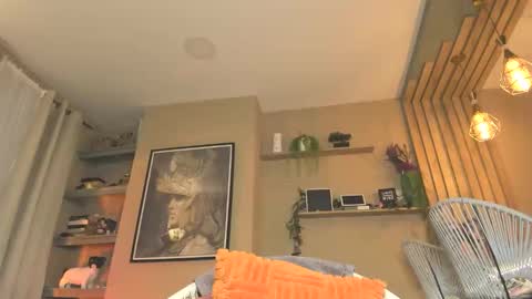 Ana Maria online show from April 2026 10:25:02 PM