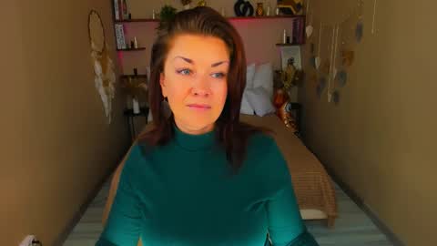 Snapshot of ana_mills chatting on October 2025 10:13:01 AM Ana online show from October 2025 10:13:01 AM