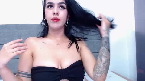 Ana Paula online show from November 2025 01:14:02 PM