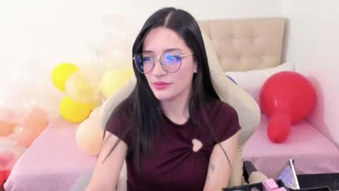 Im anna but you can call me as you want online show from April 2026 09:06:02 PM