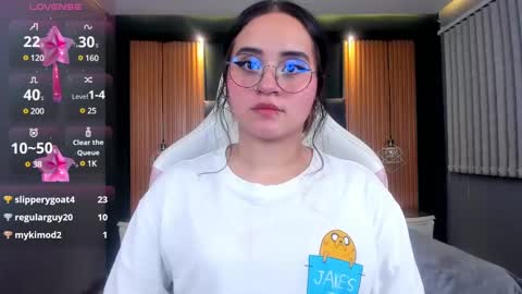 Snapshot of ana_taylor2 chatting on February 2025 10:43:01 PM Ana online show from February 2025 10:43:01 PM