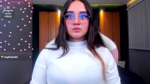 Snapshot of ana_taylor2 chatting on February 2025 08:54:02 PM Ana online show from February 2025 08:54:02 PM