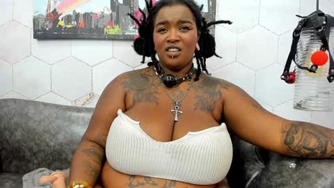 ANNA FUENTES online show from February 2025 02:36:02 AM