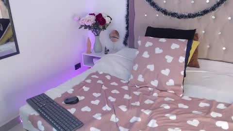 Snapshot of anaa_moon chatting on December 2024 05:05:02 AM Ana Moon online show from December 2024 05:05:02 AM