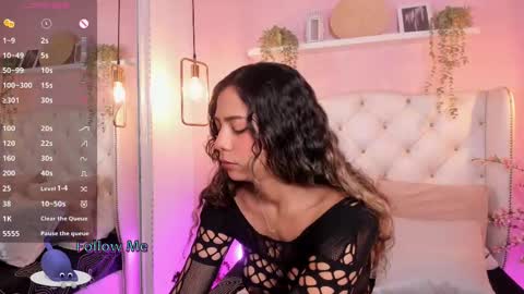 Ana  online show from September 2025 08:02:01 PM