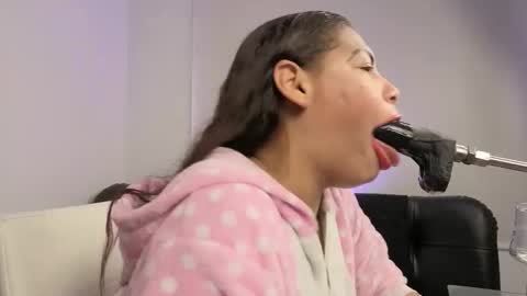 Anabel Alice Gandara online show from March 2026 09:49:02 AM