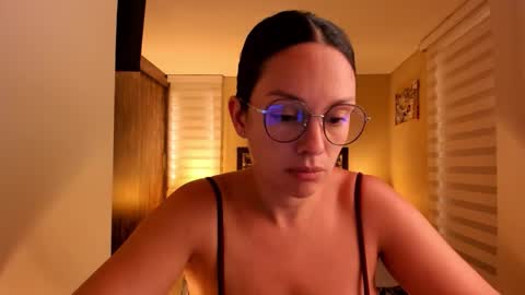 Anabel online show from January 2026 12:20:02 PM