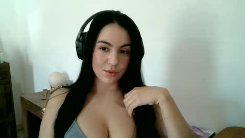 Snapshot of anabelenogueira1 chatting on June 2026 05:07:01 PM anabelenogueira1 online show from June 2026 05:07:01 PM