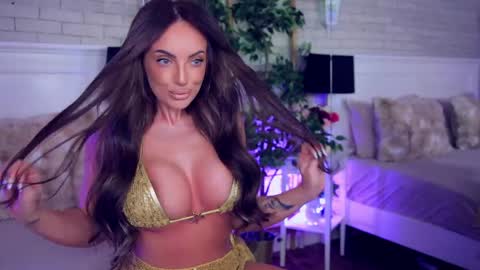 Snapshot of anabellastar chatting on May 2026 03:35:02 AM anabellastar online show from May 2026 03:35:02 AM