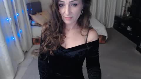 Snapshot of anabelsweet chatting on October 2025 12:19:01 AM Milana online show from October 2025 12:19:01 AM