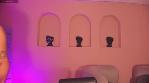 Snapshot of anadurant chatting on November 2025 01:12:02 PM Ana online show from November 2025 01:12:02 PM