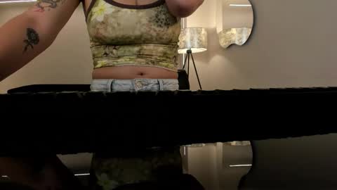 Snapshot of anadurant chatting on December 2025 12:14:01 PM Ana online show from December 2025 12:14:01 PM