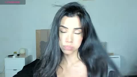 Ana Henao or Annie... Follow me ahenaocb Insta  X online show from July 2026 10:52:01 PM
