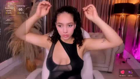 Snapshot of anahi_curlie1 chatting on May 2026 11:17:01 AM Anahi Curlie online show from May 2026 11:17:01 AM