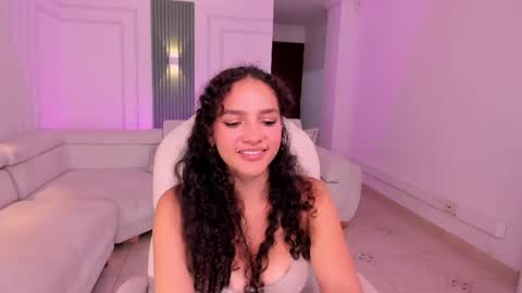 Snapshot of anahi_curlie1 chatting on May 2026 06:09:01 PM Anahi Curlie online show from May 2026 06:09:01 PM