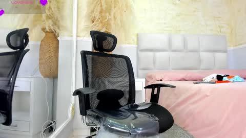 Im Sara  online show from April 2026 03:39:01 AM