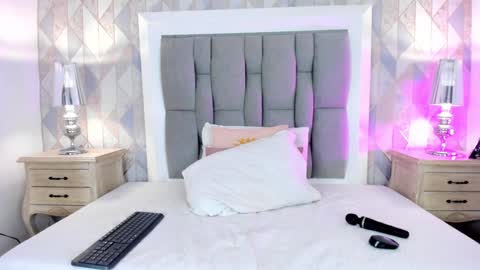   online show from January 2025 02:45:01 PM