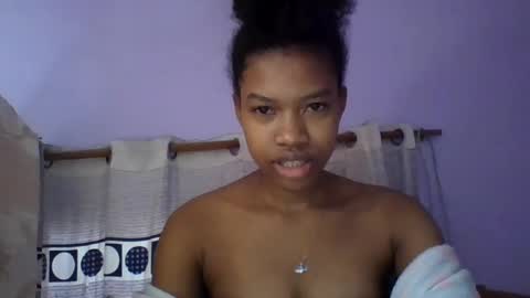 Snapshot of anaissa23 chatting on August 2026 07:00:01 AM anaissa23 online show from August 2026 07:00:01 AM