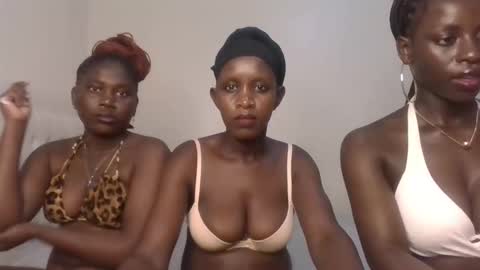 Analeia online show from October 2025 06:42:02 PM