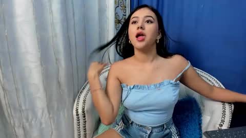 analia18  online show from February 2025 12:32:01 PM