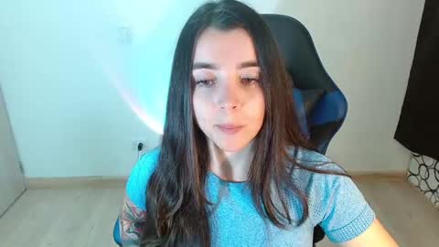 Snapshot of anarosse__ chatting on February 2025 01:21:01 AM ana 3 online show from February 2025 01:21:01 AM