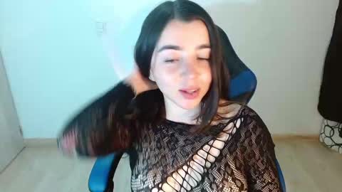 Snapshot of anarosse__ chatting on March 2025 10:45:02 PM ana 3 online show from March 2025 10:45:02 PM