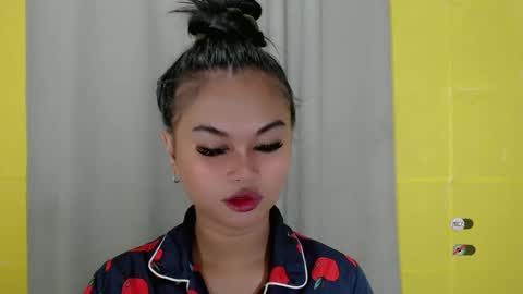 Snapshot of anaruru_ chatting on January 2025 10:39:01 AM ANA online show from January 2025 10:39:01 AM