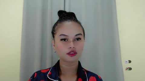 Snapshot of anaruru_ chatting on January 2025 01:04:02 PM ANA online show from January 2025 01:04:02 PM