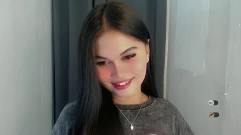 Snapshot of anaruru_ chatting on June 2026 01:00:02 PM ANA online show from June 2026 01:00:02 PM