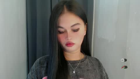 Snapshot of anaruru_ chatting on June 2026 01:53:02 PM ANA online show from June 2026 01:53:02 PM