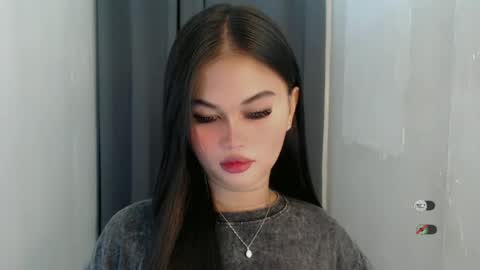 Snapshot of anaruru_ chatting on June 2026 12:44:02 PM ANA online show from June 2026 12:44:02 PM