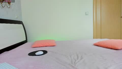 Sexy girl online show from June 2026 02:09:02 AM