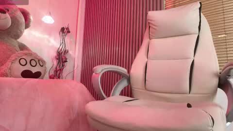 Snapshot of anastasia_stiile chatting on October 2025 09:01:01 PM Anastasia online show from October 2025 09:01:01 PM