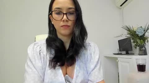 Andreea online show from July 2026 11:28:01 AM