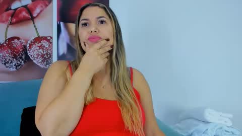 Andrea online show from November 2025 11:43:02 AM