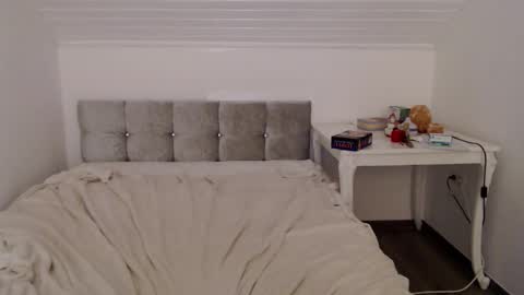 Andorphin online show from October 2025 07:03:01 PM