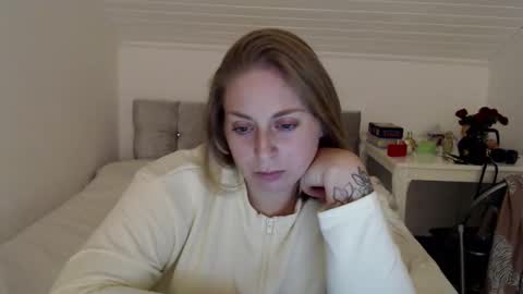 Andorphin online show from November 2025 05:25:02 PM