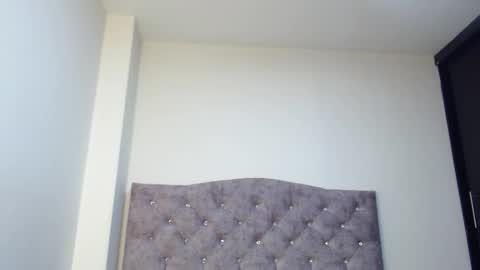 Snapshot of andrasla chatting on September 2025 02:33:01 AM Andras online show from September 2025 02:33:01 AM