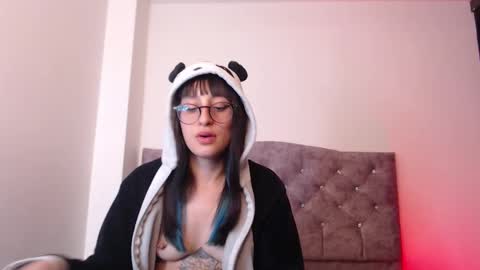 Snapshot of andrasla chatting on September 2025 05:00:02 AM Andras online show from September 2025 05:00:02 AM