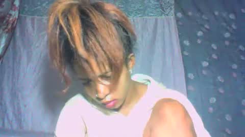 Snapshot of andre415913 chatting on April 2026 02:40:02 AM andre415913 online show from April 2026 02:40:02 AM