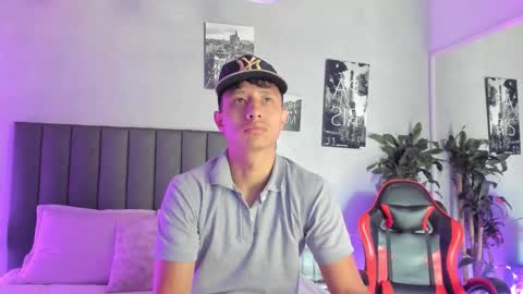 Snapshot of andre_blow chatting on September 2025 12:54:01 PM Andre Blow online show from September 2025 12:54:01 PM