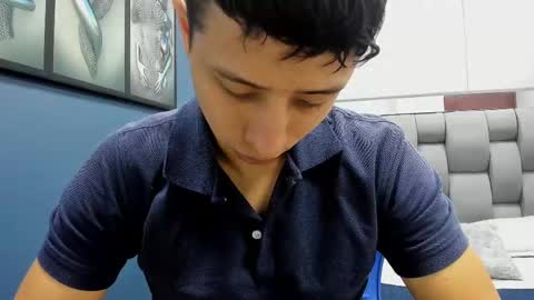 Snapshot of andre_blow chatting on October 2025 12:14:01 PM Andre Blow online show from October 2025 12:14:01 PM