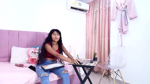 andre_lezcano online show from January 2026 08:01:01 PM