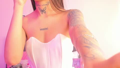 Andrea  online show from January 2025 01:54:01 PM