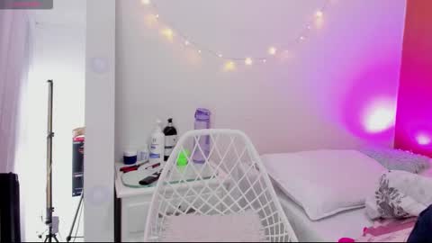  Andrea  online show from October 2025 11:56:02 AM