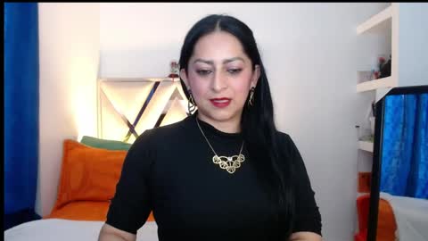 Andrea online show from April 2026 08:11:02 PM